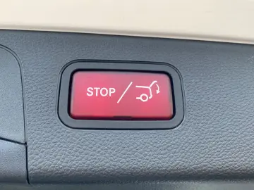 MERCEDES-BENZ GLC 300e