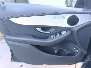 MERCEDES-BENZ GLC 300 e 4Matic