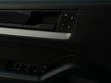 Porsche Cayenne E-Hybrid BOSE 360 Grad Kamera