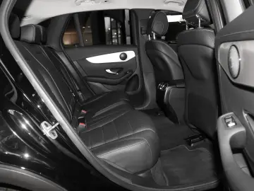 MERCEDES-BENZ GLC 300 e 4M