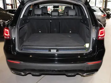 MERCEDES-BENZ GLC 300 e 4M