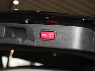 MERCEDES-BENZ GLC 300 e 4M