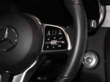 MERCEDES-BENZ GLC 300 e 4M