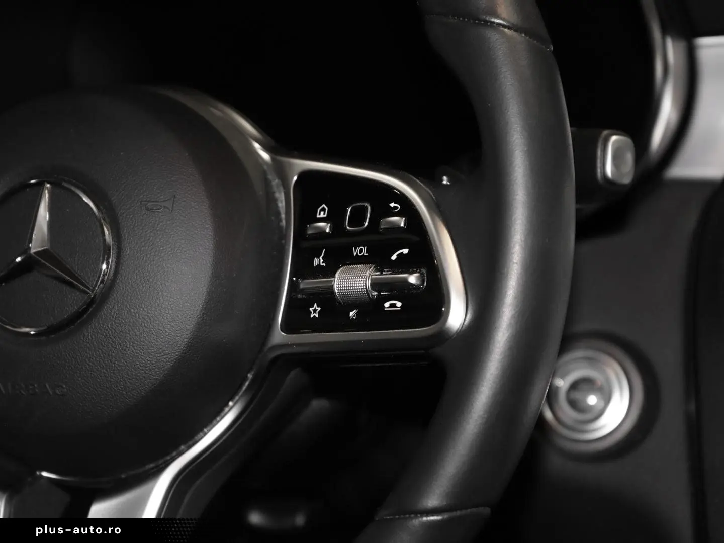 MERCEDES-BENZ GLC 300 e 4M