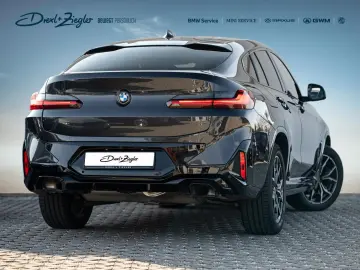 BMW X4 xDrive20i M-Sport UNFALL AHK PANO ACC KoZg Hu