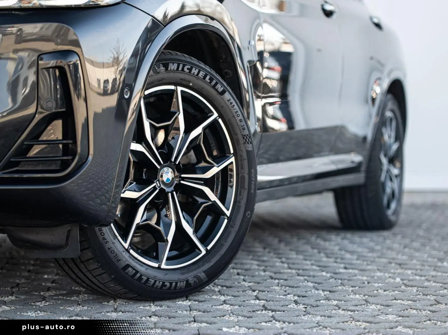 BMW X4 xDrive20i M-Sport UNFALL AHK PANO ACC KoZg Hu