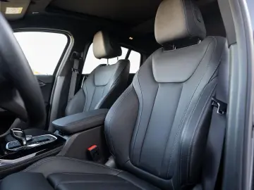 BMW X4 xDrive20i M-Sport UNFALL AHK PANO ACC KoZg Hu