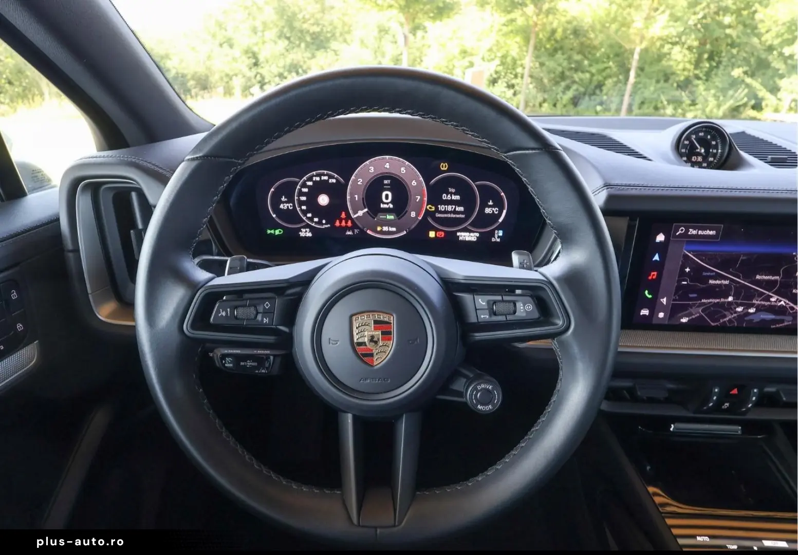 Porsche Cayenne E-Hybrid  Panorama