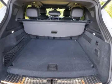 Porsche Cayenne E-Hybrid  Panorama