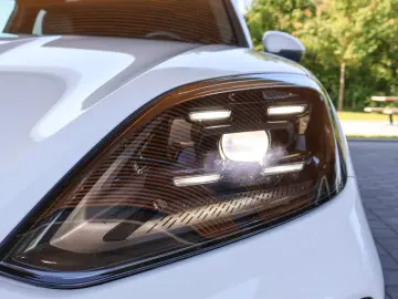 Porsche Cayenne E-Hybrid  Panorama