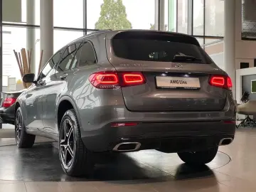 MERCEDES-BENZ GLC 300de AMG
