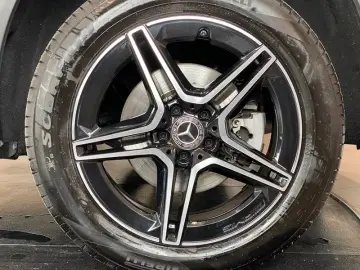 MERCEDES-BENZ GLC 300de AMG