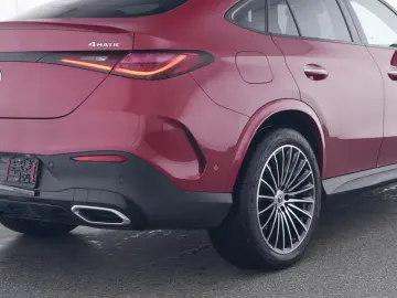 MERCEDES-BENZ GLC 300 e 4M AMG