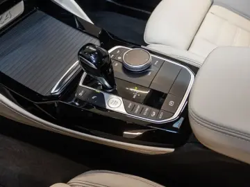 BMW X4 20dMSport Navi HUD Laserlicht RFK eSitze Lede