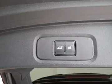 NISSAN QASHQAI 1.3 156CP mild-hybrid Tekna Plus