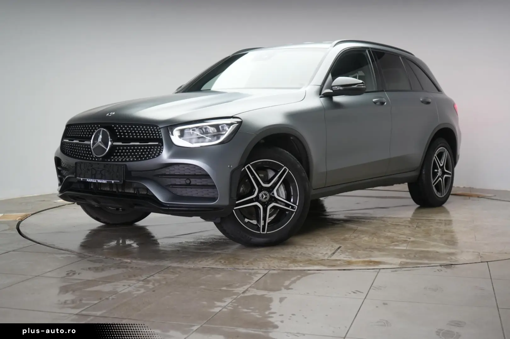 MERCEDES-BENZ GLC 300 e 4Matic