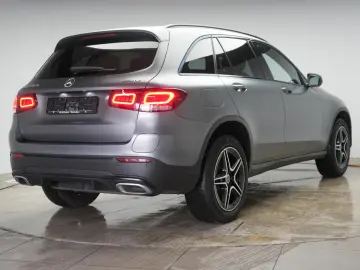 MERCEDES-BENZ GLC 300 e 4Matic