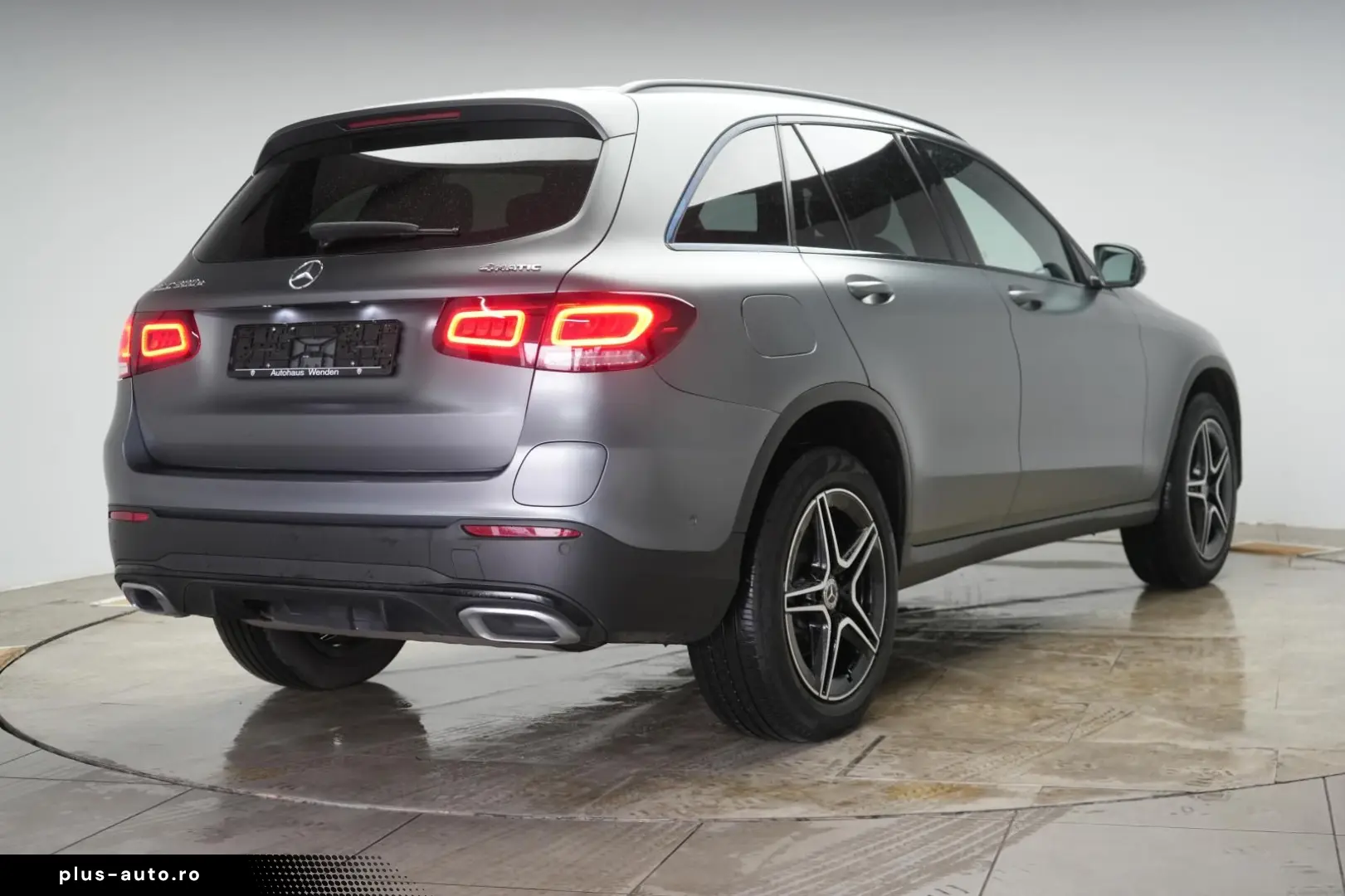 MERCEDES-BENZ GLC 300 e 4Matic