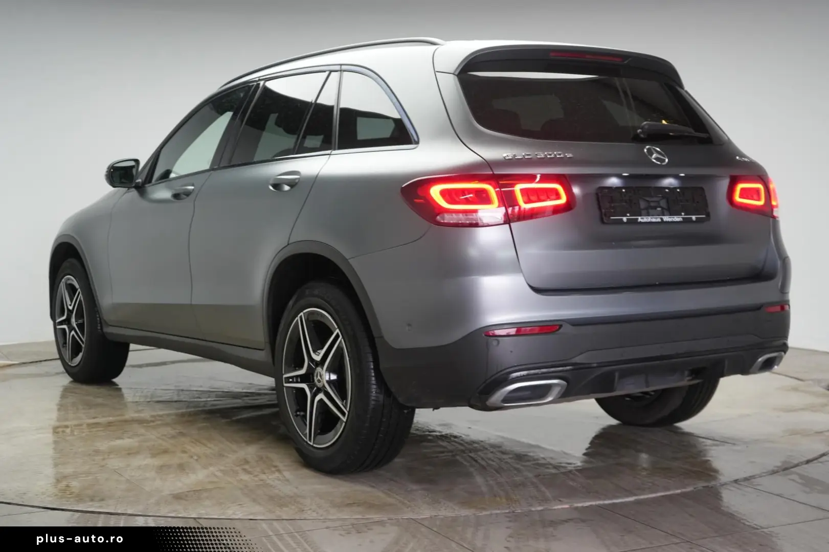 MERCEDES-BENZ GLC 300 e 4Matic