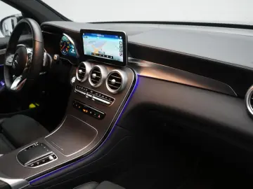 MERCEDES-BENZ GLC 300 e 4Matic