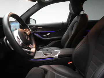 MERCEDES-BENZ GLC 300 e 4Matic