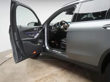 MERCEDES-BENZ GLC 300 e 4Matic