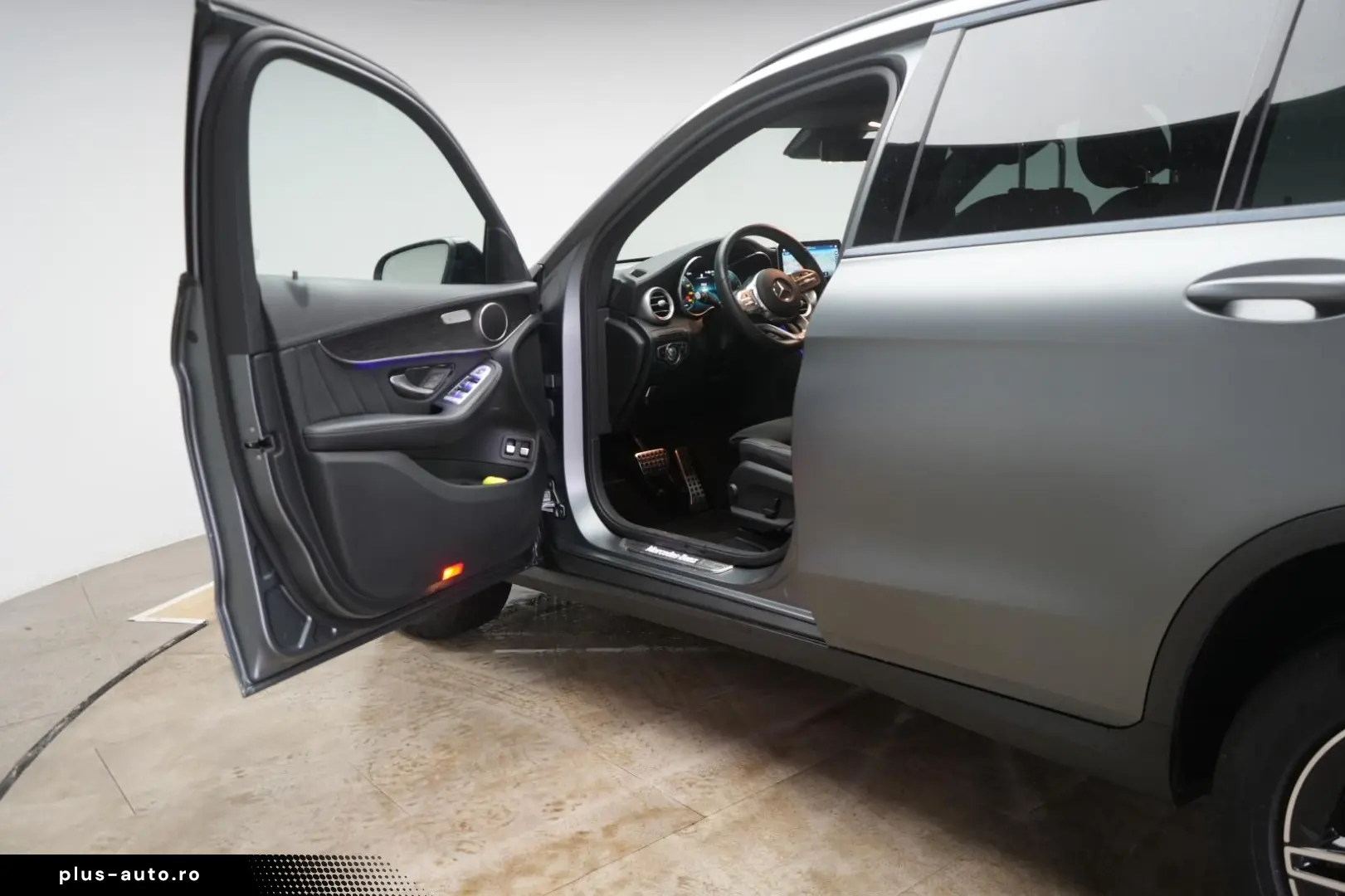 MERCEDES-BENZ GLC 300 e 4Matic