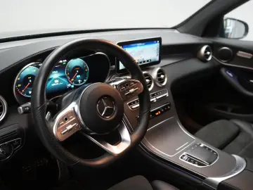MERCEDES-BENZ GLC 300 e 4Matic