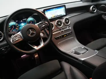 MERCEDES-BENZ GLC 300 e 4Matic