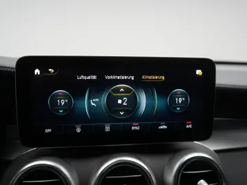 MERCEDES-BENZ GLC 300 e 4Matic