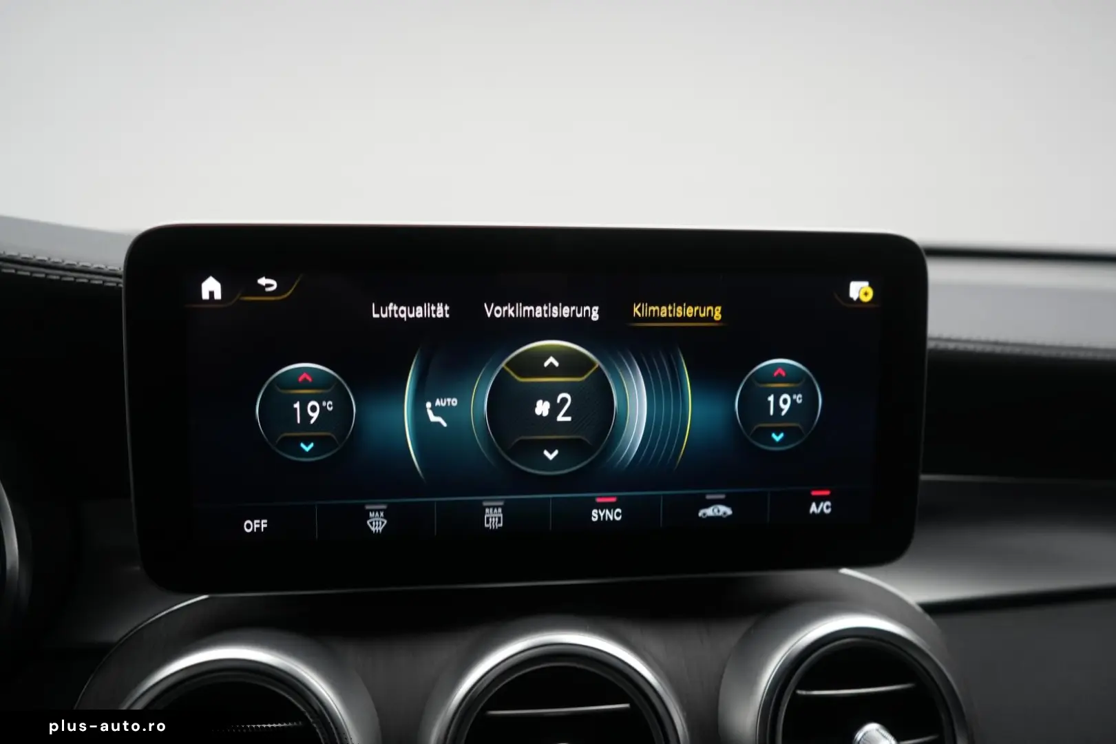 MERCEDES-BENZ GLC 300 e 4Matic