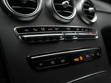 MERCEDES-BENZ GLC 300 e 4Matic