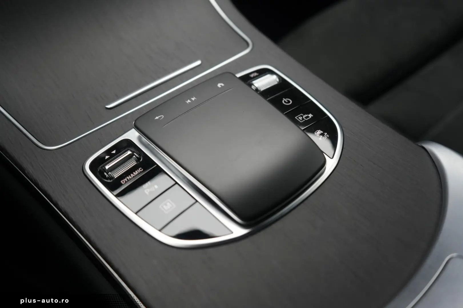 MERCEDES-BENZ GLC 300 e 4Matic