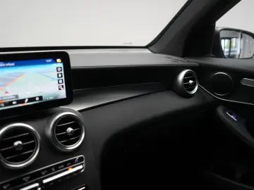 MERCEDES-BENZ GLC 300 e 4Matic