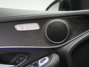 MERCEDES-BENZ GLC 300 e 4Matic