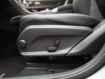 MERCEDES-BENZ GLC 300 e 4Matic