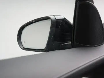 MERCEDES-BENZ GLC 300 e 4Matic