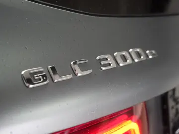 MERCEDES-BENZ GLC 300 e 4Matic