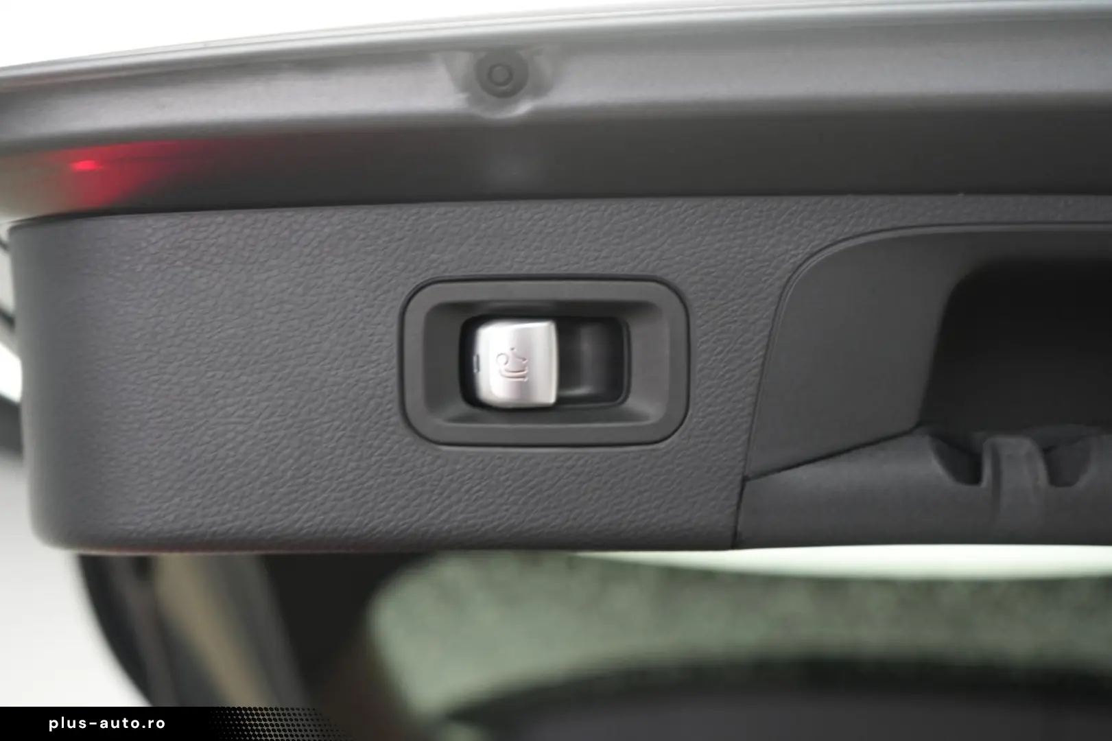 MERCEDES-BENZ GLC 300 e 4Matic