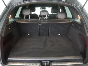 MERCEDES-BENZ GLC 300 e 4Matic