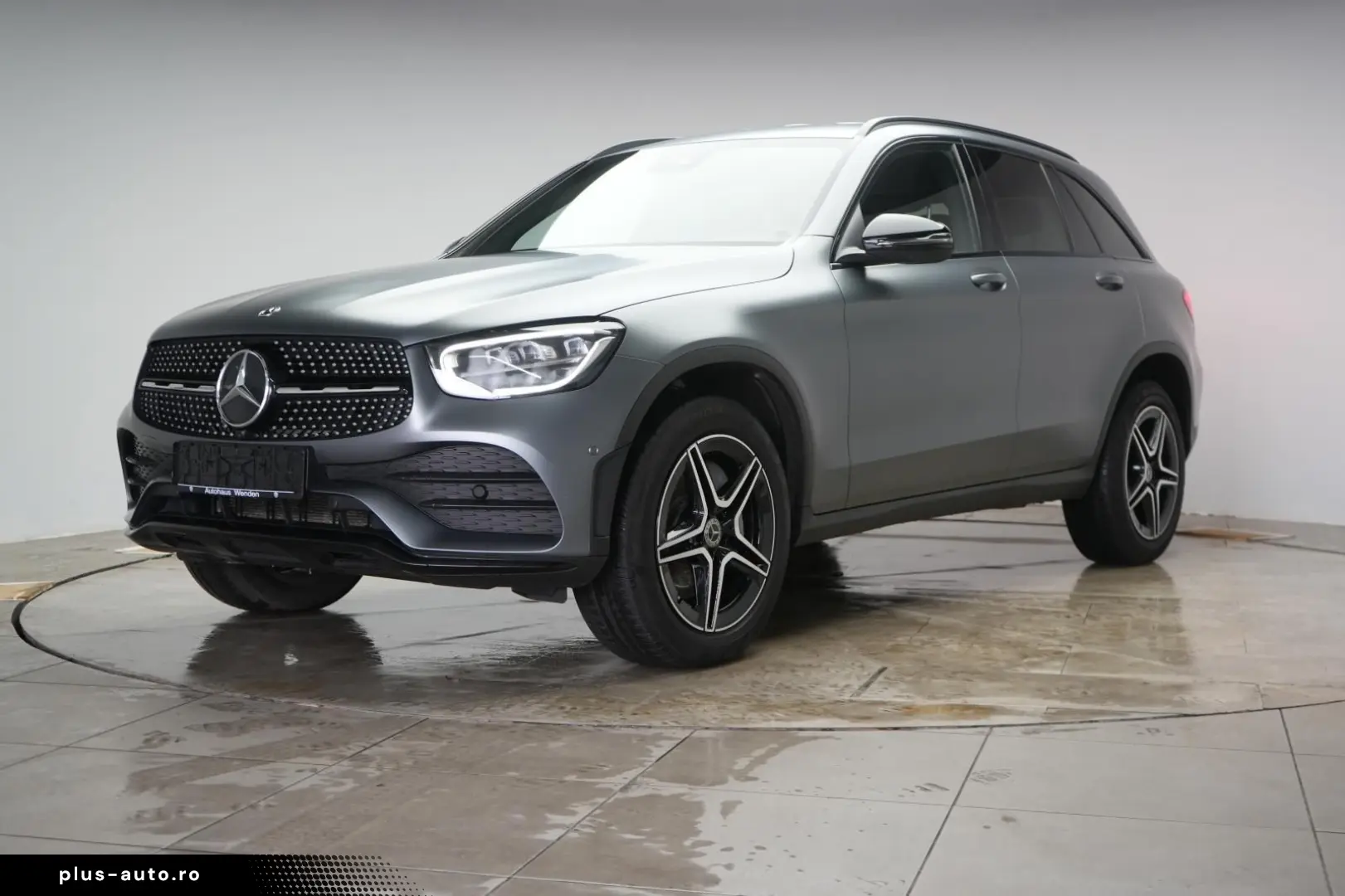 MERCEDES-BENZ GLC 300 e 4Matic