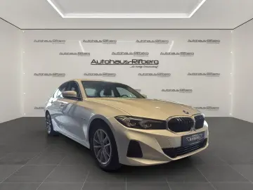 BMW 320 e LIMOUSINE AHK LIVE COCKPIT PLUS