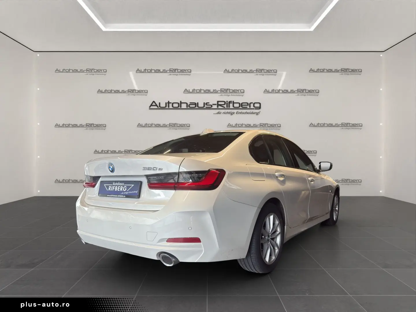 BMW 320 e LIMOUSINE AHK LIVE COCKPIT PLUS