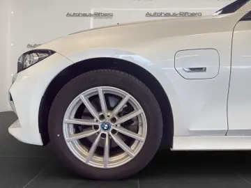 BMW 320 e LIMOUSINE AHK LIVE COCKPIT PLUS