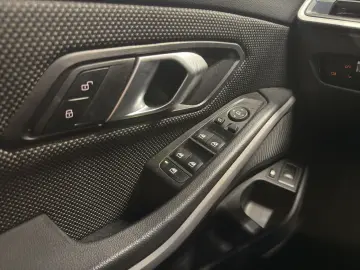 BMW 320 e LIMOUSINE AHK LIVE COCKPIT PLUS