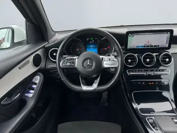MERCEDES-BENZ GLC 200 4Matic 9G-TRONIC AMG Line