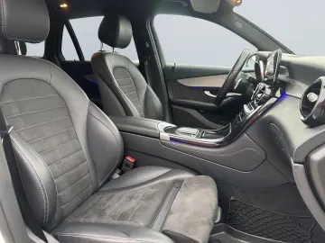 MERCEDES-BENZ GLC 200 4Matic 9G-TRONIC AMG Line