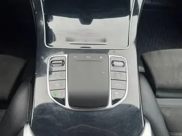 MERCEDES-BENZ GLC 200 4Matic 9G-TRONIC AMG Line