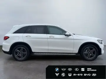 MERCEDES-BENZ GLC 200 4Matic 9G-TRONIC AMG Line