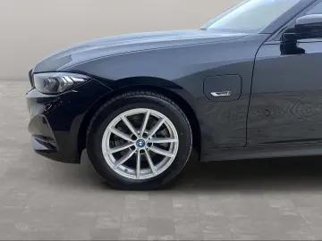 BMW 320e Limousine Navi PDC HiFi